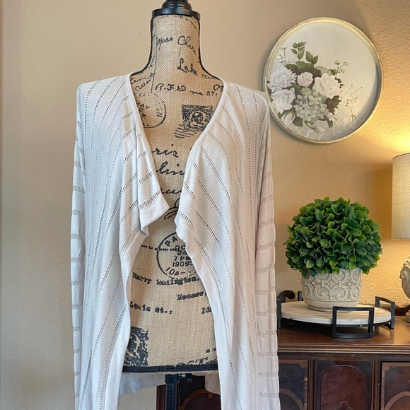 White House Black Market} Open Cardigan in Oatmeal with Silver Details - Picture 1 of 14